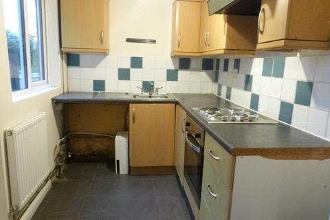 2 bedroom end of terrace house to rent, Gillam Street, Worcester