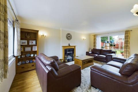 4 bedroom detached house for sale, Dennis Drive, Chester