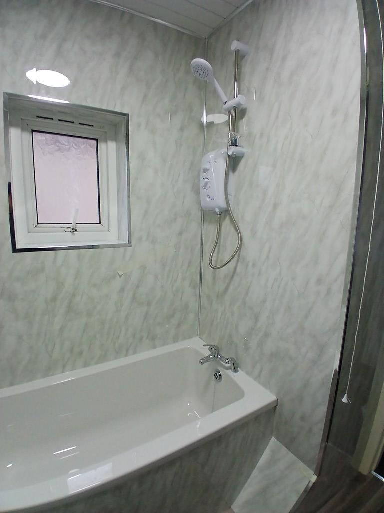Bathroom 27 Griffe Head Road