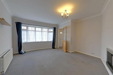 3 bedroom terraced house to rent, Pilgrims Close, Worthing