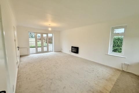 3 bedroom detached bungalow to rent, Main Street, Norwell, Newark