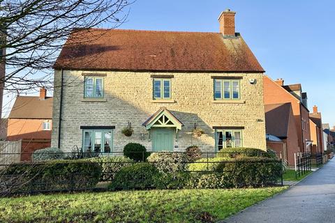 4 bedroom detached house for sale, Poppyfields Way, Brackley