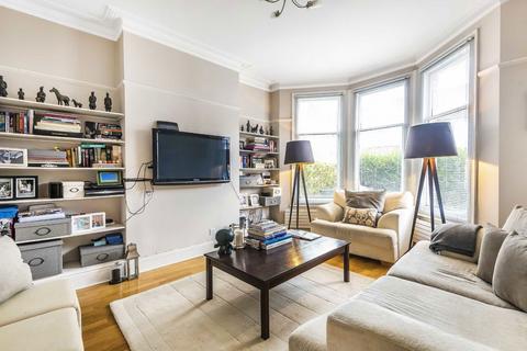 2 bedroom flat to rent, Glenfield Road, London SW12