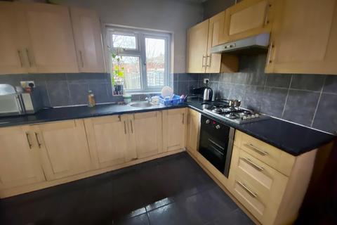 3 bedroom terraced house for sale, Endsleigh Road, Southall