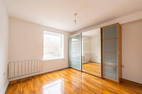 27 Albatross Close, London, E6 5NX