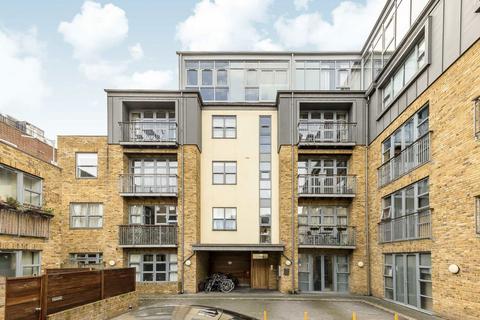 1 bedroom house to rent, Corben Mews, London SW8