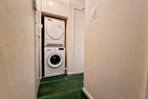17 Bath Road, Eastington, Stonehouse, GL10 3AX
