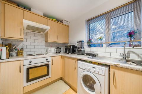 2 bedroom flat for sale, Newbury,  Berkshire,  RG14