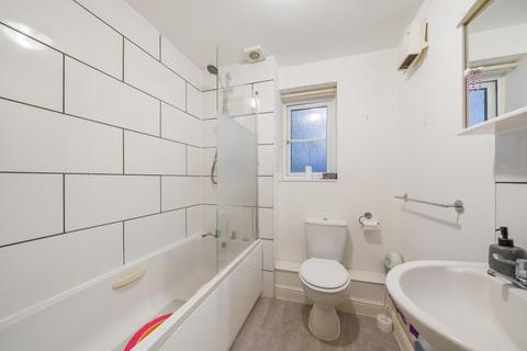 2 bedroom flat for sale, Newbury,  Berkshire,  RG14