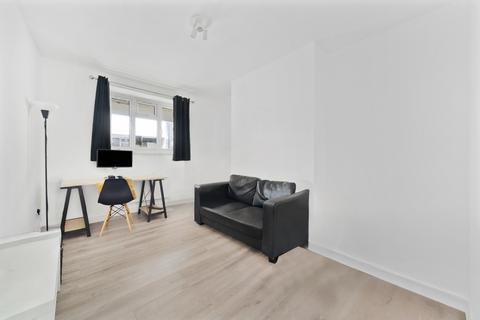 2 bedroom flat to rent, Pentonville Road, London