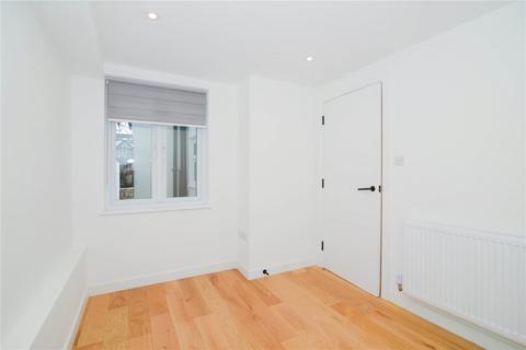 2 bedroom house to rent, Sandycombe Road, Richmond