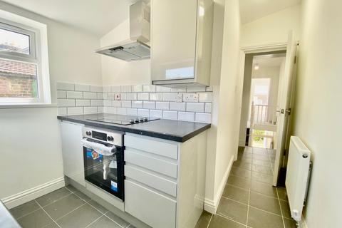 2 bedroom apartment to rent, flat 2, Ramsgate CT11