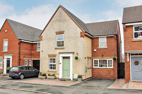 3 bedroom detached house for sale, Haslingden Crescent, LOWER GORNAL, DY3 2FE