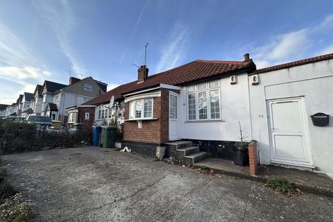 3 bedroom bungalow for sale, Camrose Avenue, Edgware