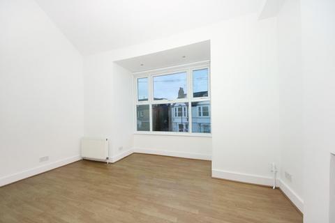 2 bedroom flat for sale, Chiswick, W4