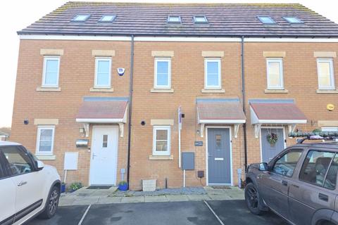 3 bedroom townhouse for sale, Font Drive, Crofton Grange, Blyth