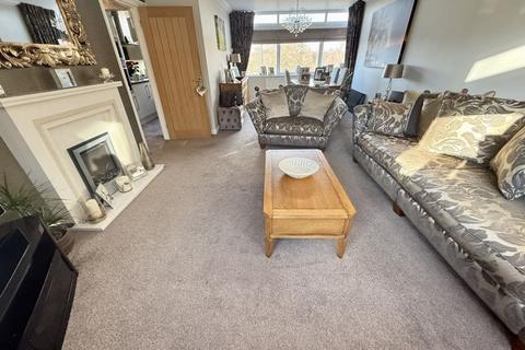 3 bedroom apartment for sale, Monmouth Drive, Sutton Coldfield, B73 6JG