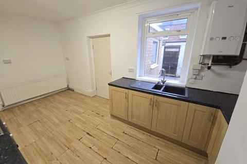 3 bedroom terraced house to rent, George Street, Blyth