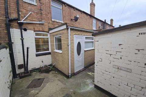 3 bedroom terraced house to rent, George Street, Blyth