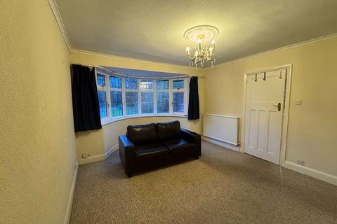 2 bedroom bungalow to rent, Frog Grove Lane, Guildford