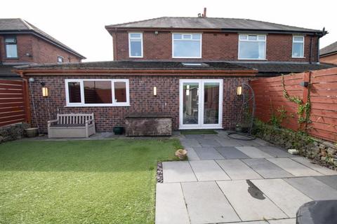 718 Plodder Lane, Farnworth, Bolton, BL4 0LN