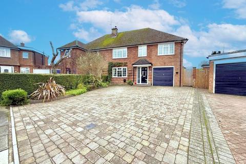 4 bedroom semi-detached house for sale, Lancot Drive, Dunstable