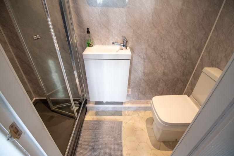 En-suite to the...
