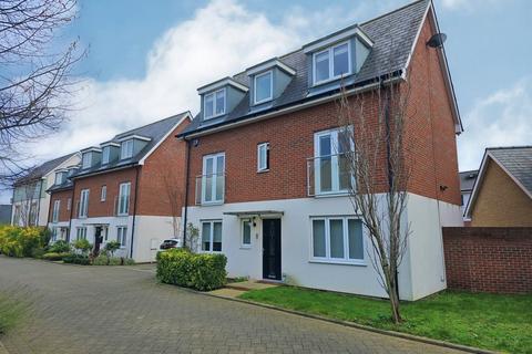 4 bedroom detached house for sale, Appletree Way, Welwyn Garden City, AL7