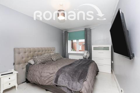 2 bedroom apartment to rent, Hawthorns House Fleet