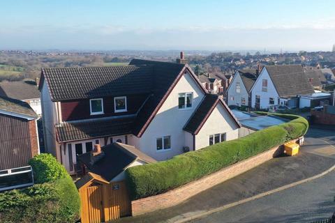 4 bedroom detached house for sale, Coedpoeth