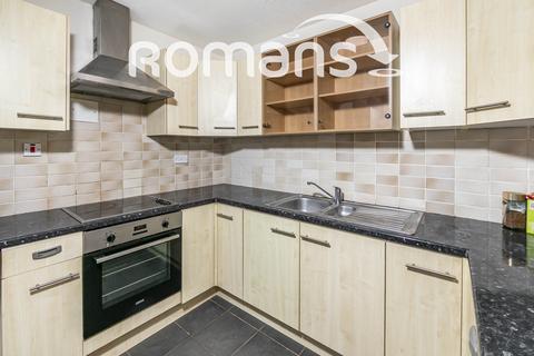 2 bedroom apartment to rent, Bispham Court, Reading