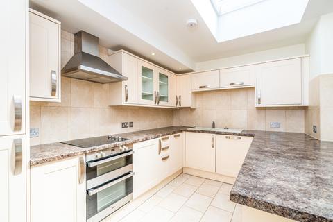 2 bedroom apartment to rent, Dolphin House, High Street, Southampton