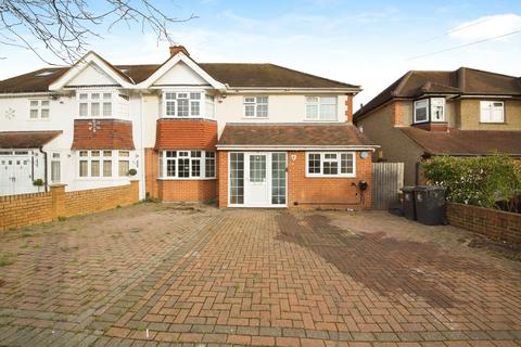 5 bedroom semi-detached house to rent, Oak Lodge, Chigwell, IG7