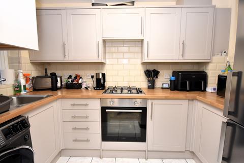 2 bedroom end of terrace house to rent, Aylesbury HP19