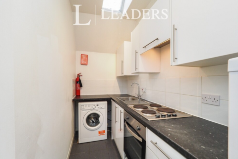 2 bedroom apartment to rent, Vickers Street, NG3