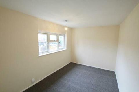 3 bedroom semi-detached house to rent, Oxclose Lane, Arnold, Nottingham, Nottinghamshire, NG5