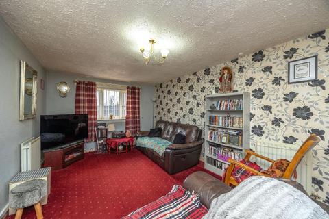 3 bedroom flat for sale, Alloa FK10