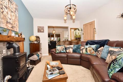 18 Billington Gardens, Billington, Clitheroe, BB7 9LU