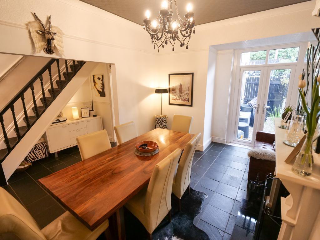 Dining Room Dual Aspect