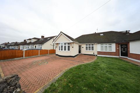14 Ashley Gardens, Grays, RM16 2LR