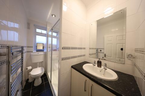 14 Ashley Gardens, Grays, RM16 2LR