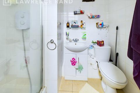 1 bedroom flat for sale, Oak Avenue, Ickenham, Uxbridge, Middlesex, UB10