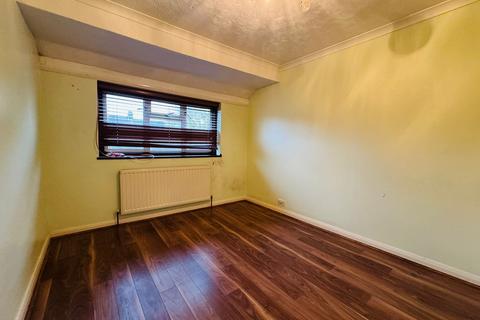 3 bedroom terraced house to rent, Surrey Road, Barking