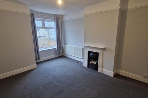 2 bedroom terraced house to rent, Springfield Road