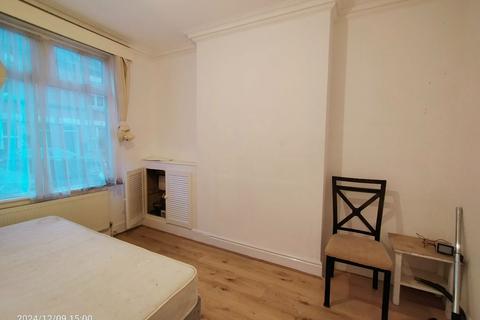 4 bedroom terraced house to rent, Ripon Street, Leicester