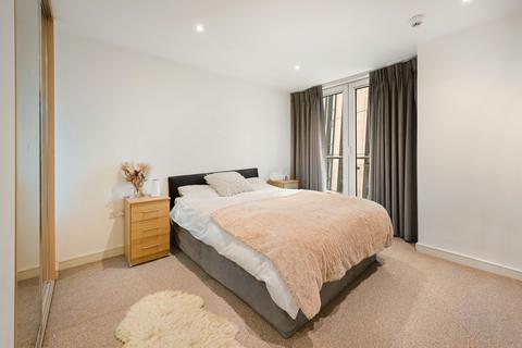 2 bedroom flat for sale, Albert Embankment, London, SE1