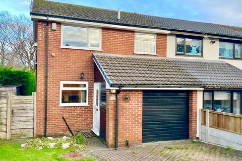 3 bedroom end of terrace house for sale, Burnside Close, Manchester M26