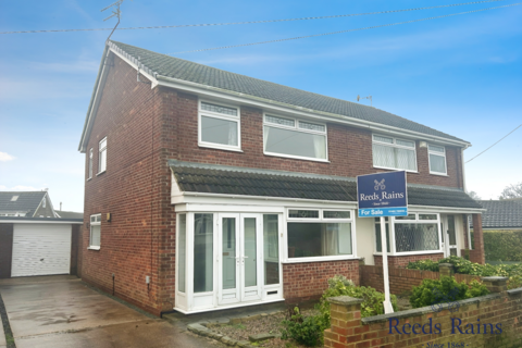 3 bedroom semi-detached house for sale, Hall Road, Hull HU11