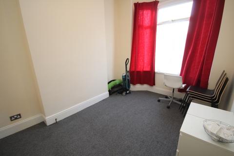 2 bedroom terraced house to rent, Lonsdale Street, Cleveland TS1