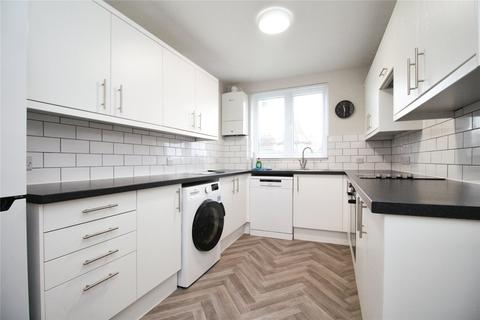 2 bedroom flat to rent, Craneswater Park, Hampshire PO4